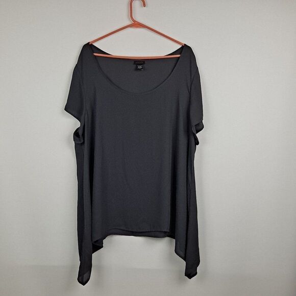 Torrid Ladies Blouse NWOT - Picture 1 of 11